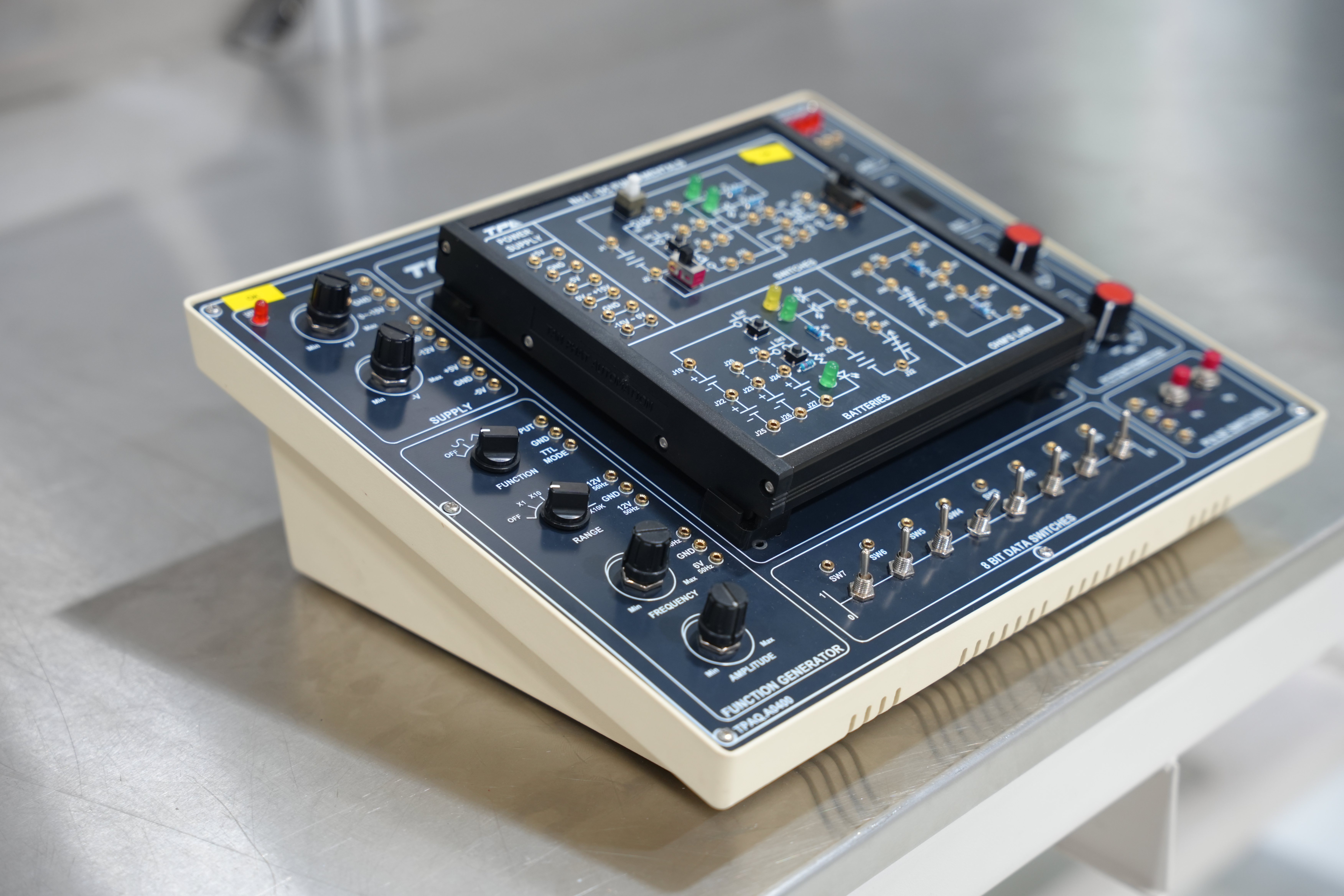 DIGITAL ELECTRONIC CIRCUIT ASSEMBLY TRAINING KIT - Ảnh 1