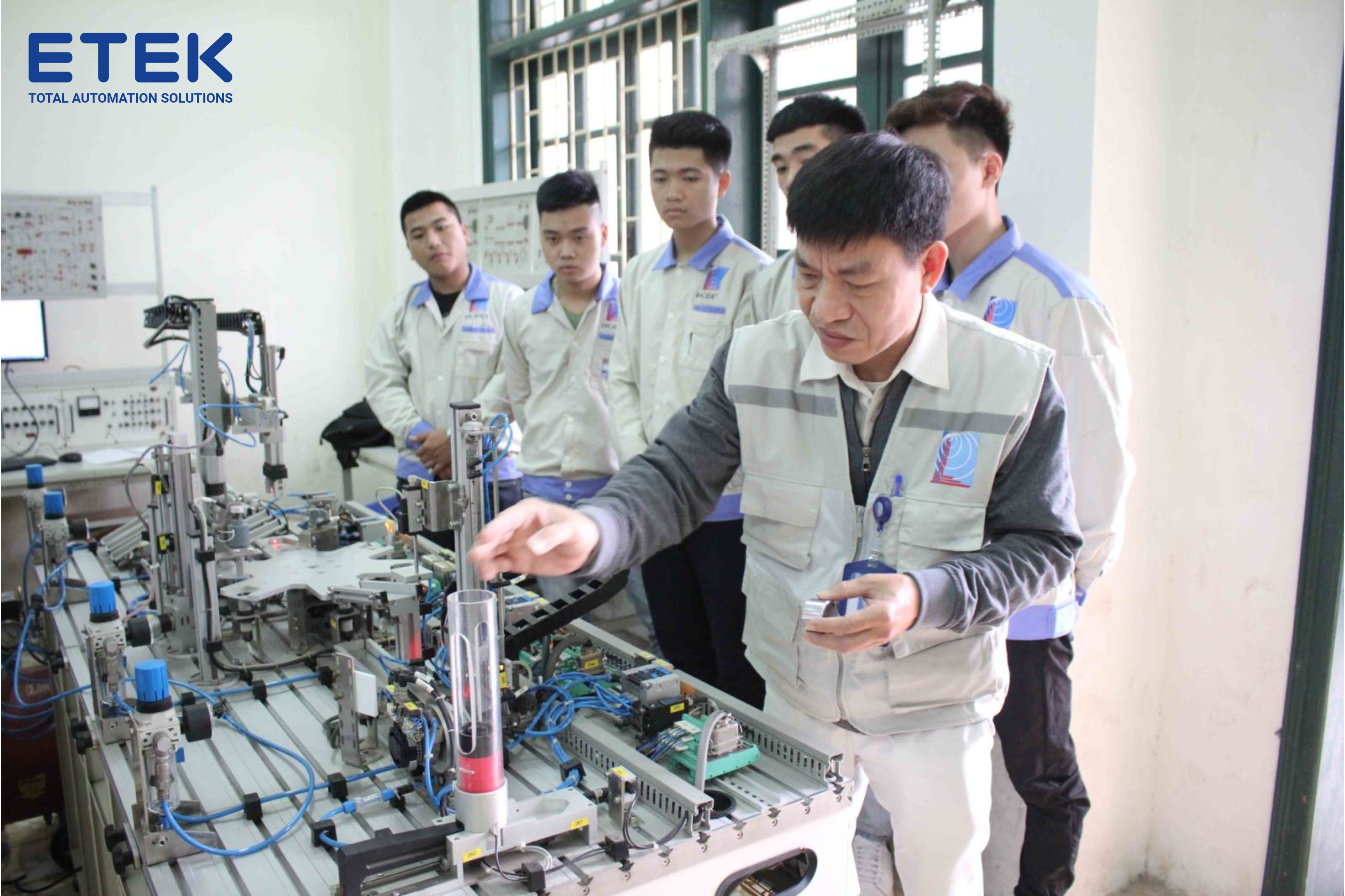 CĐ Điện Tử - Điện Lạnh