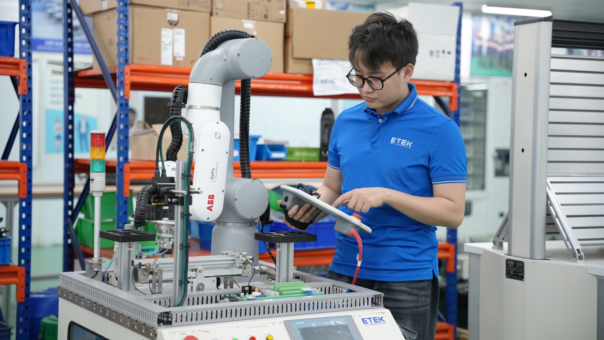 Thiết bị đào tạo