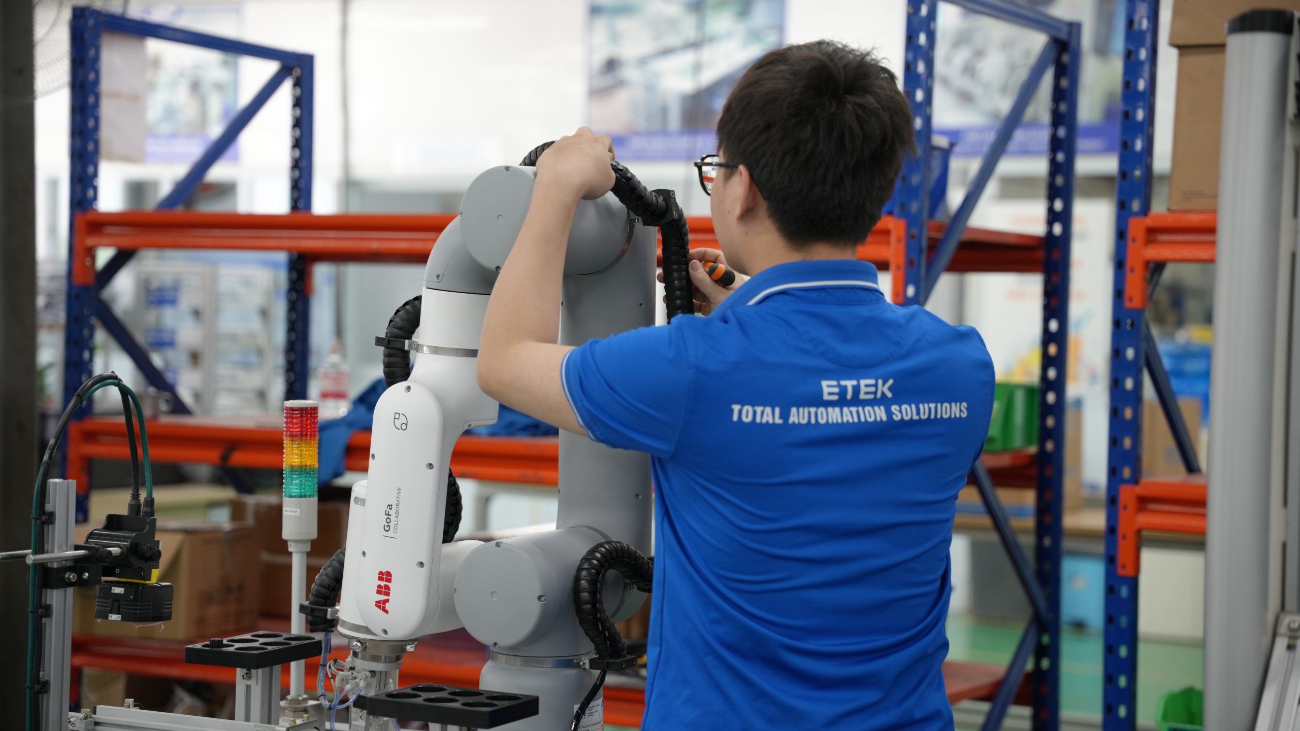 Thiết bị đào tạo