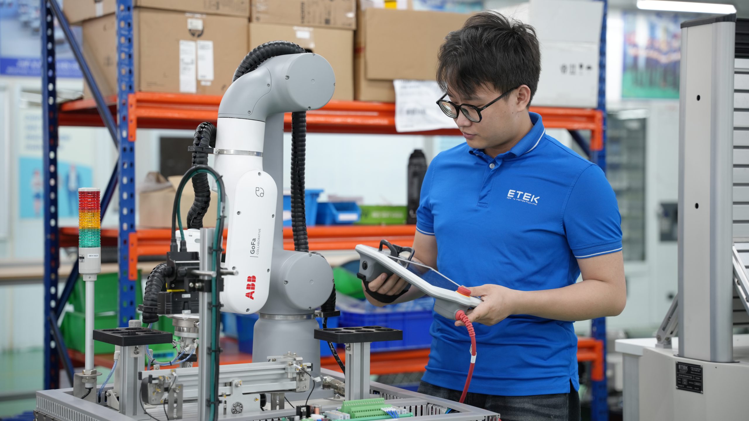 Thiết bị đào tạo 