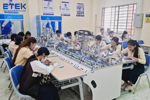 Thiết bị đào tạo