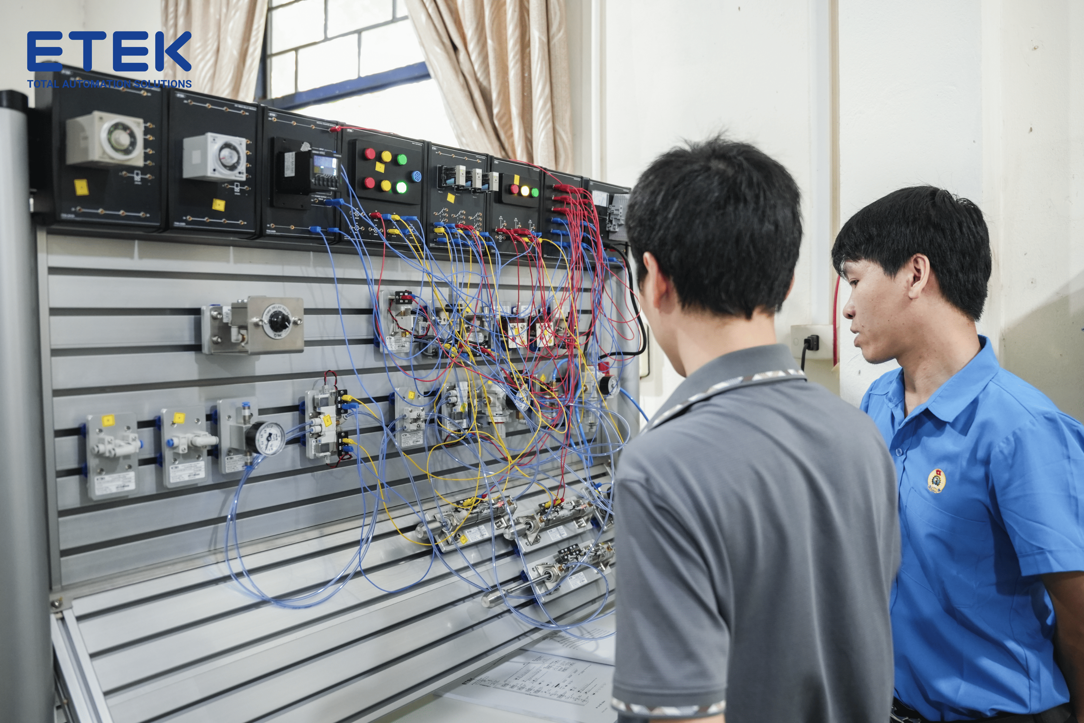 CĐ Kinh tế – Kỹ thuật số 1 Nghệ An 