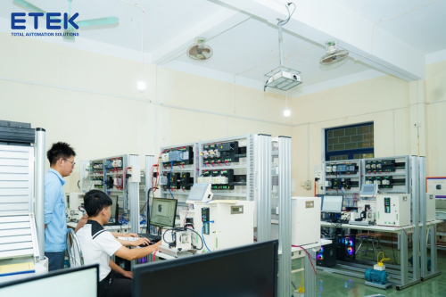 CĐ Kinh tế – Kỹ thuật số 1 Nghệ An