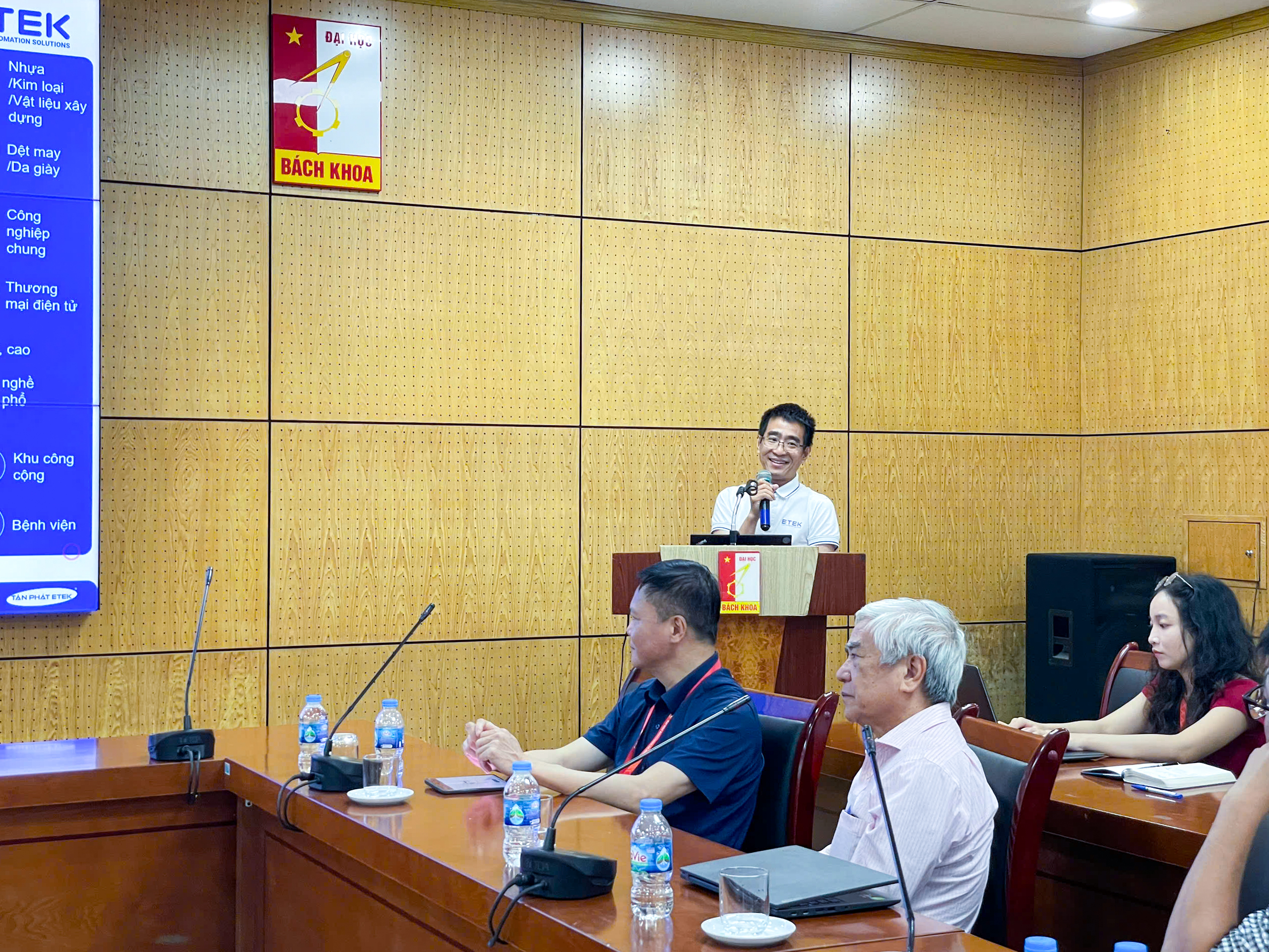 Đại học Bách Khoa 