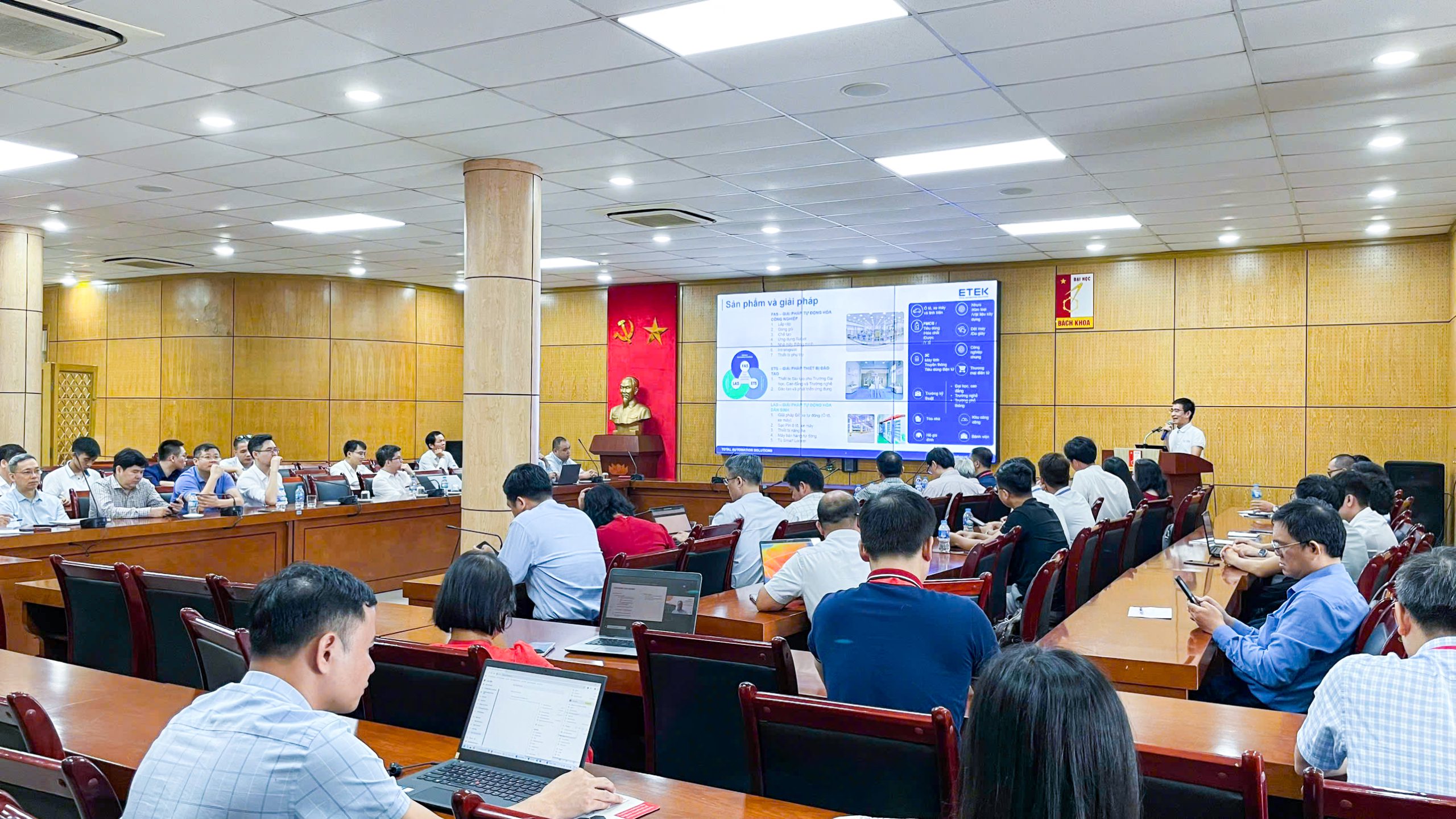 Đại học Bách Khoa 