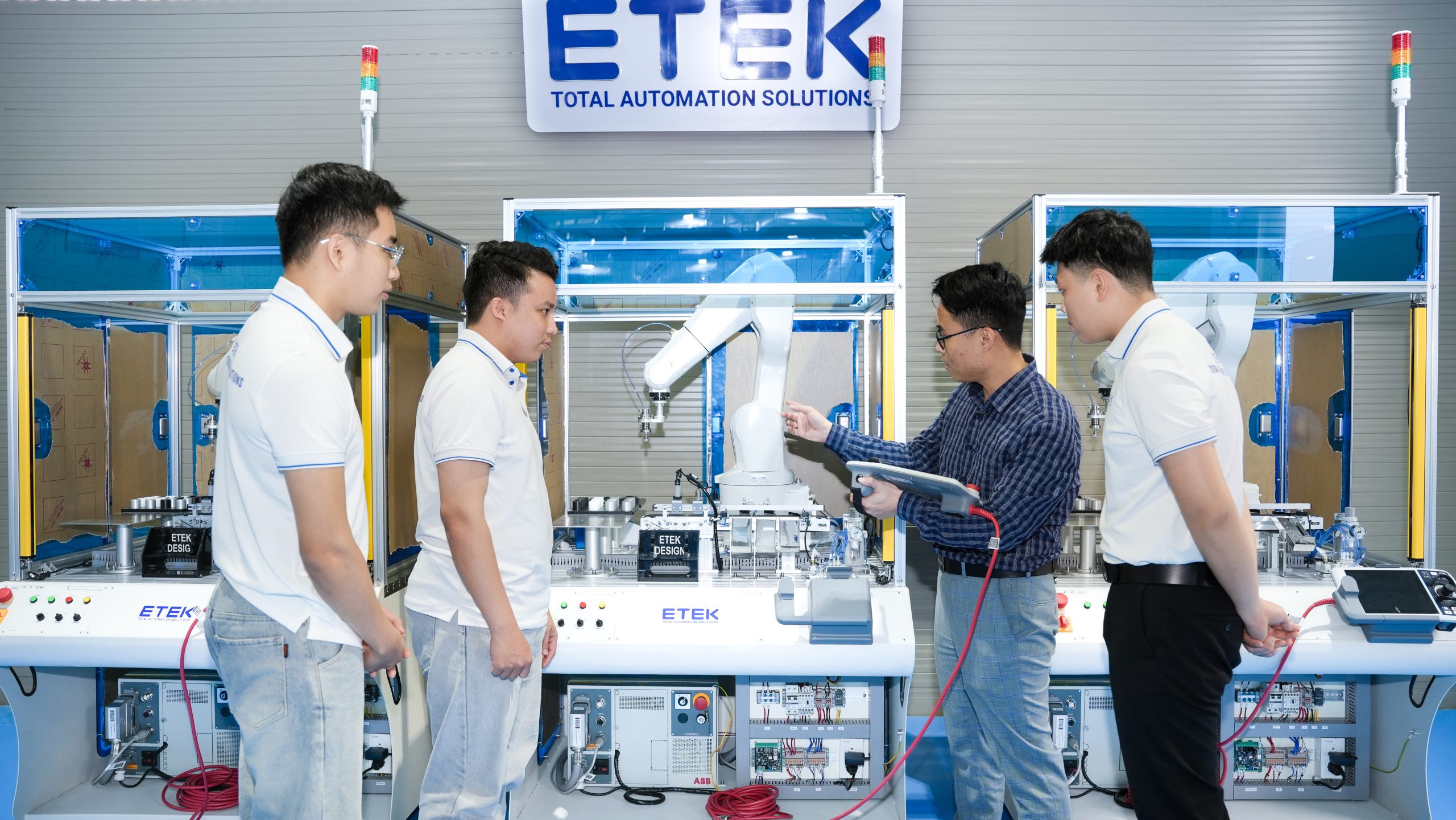 đào tạo robot 