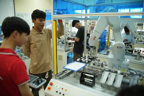Thiết bị đào tạo robot