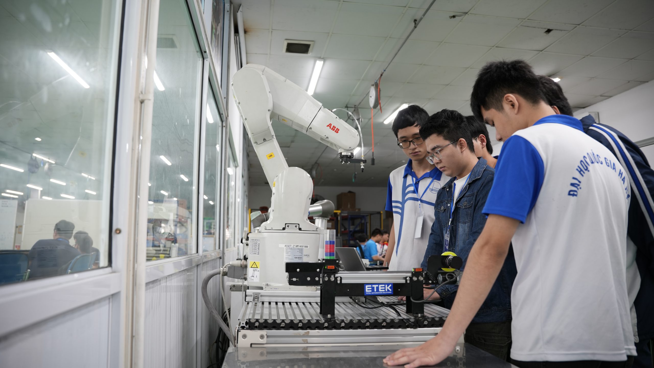 Thiết bị đào tạo robot