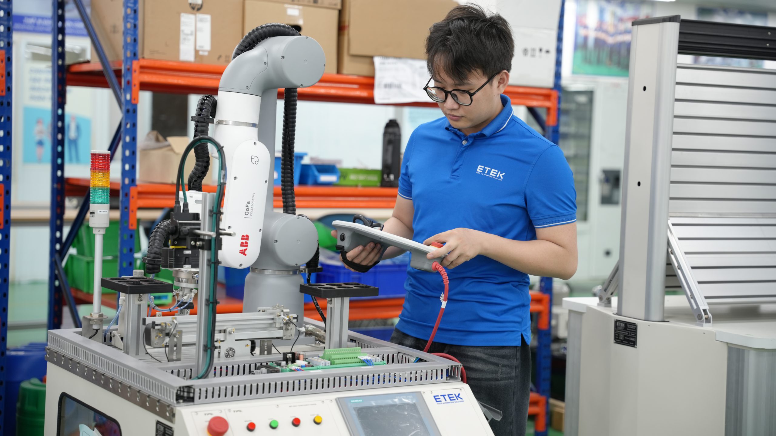 Thiết bị đào tạo robot