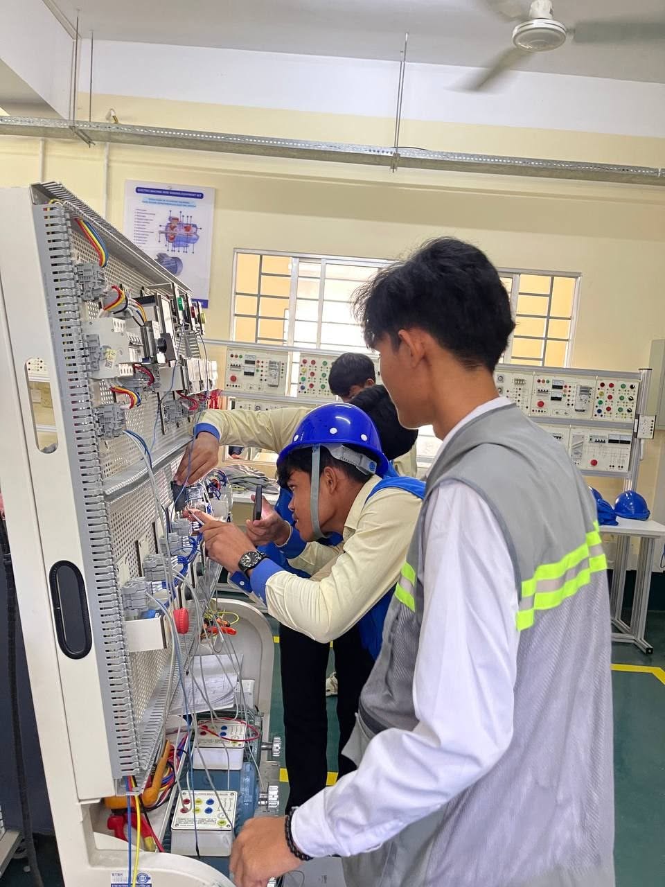 ETEK Campuchia Cambodia Điện