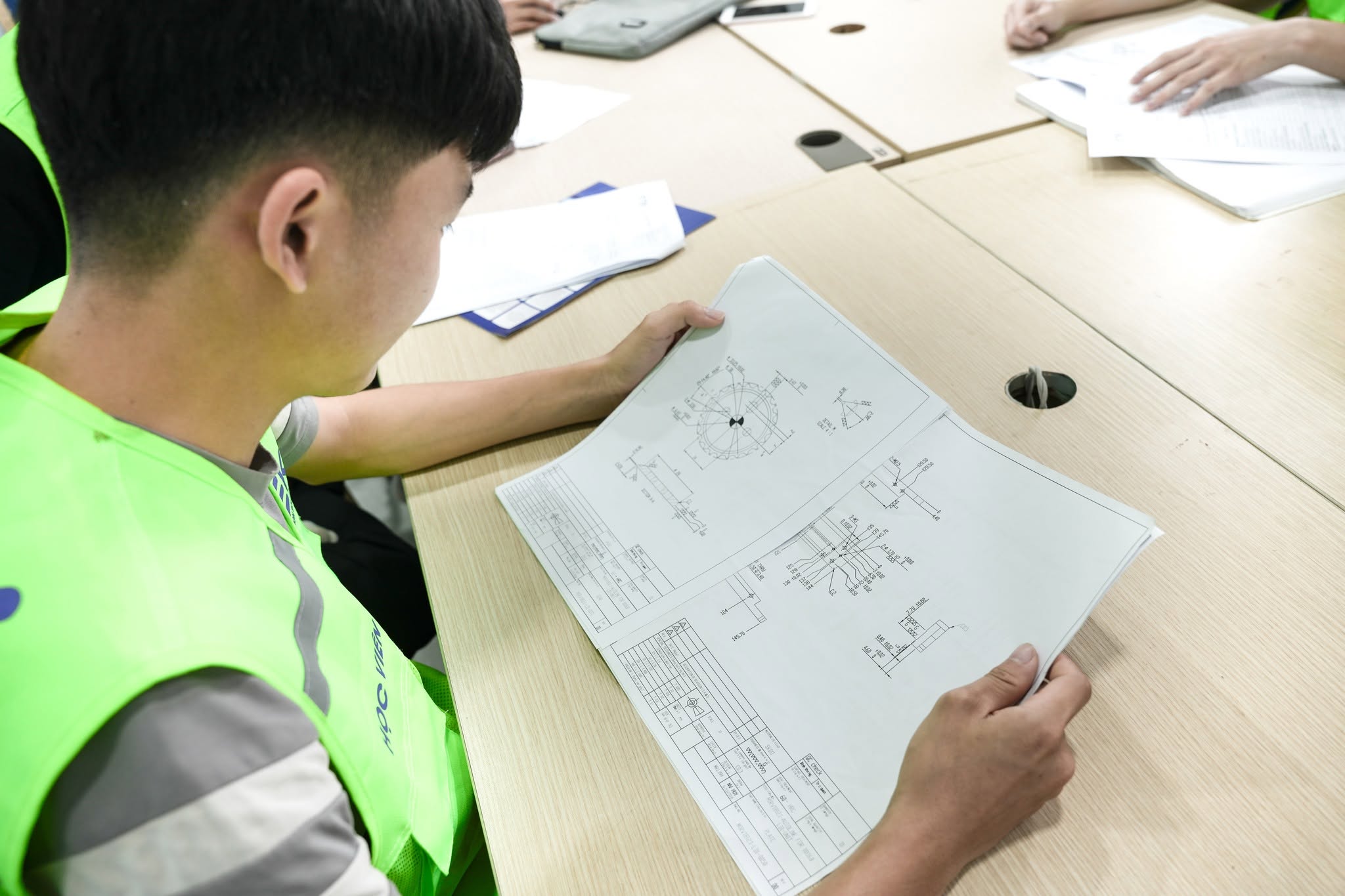 THIẾT KẾ HỆ THỐNG CƠ ĐIỆN TỬ - Ảnh 1