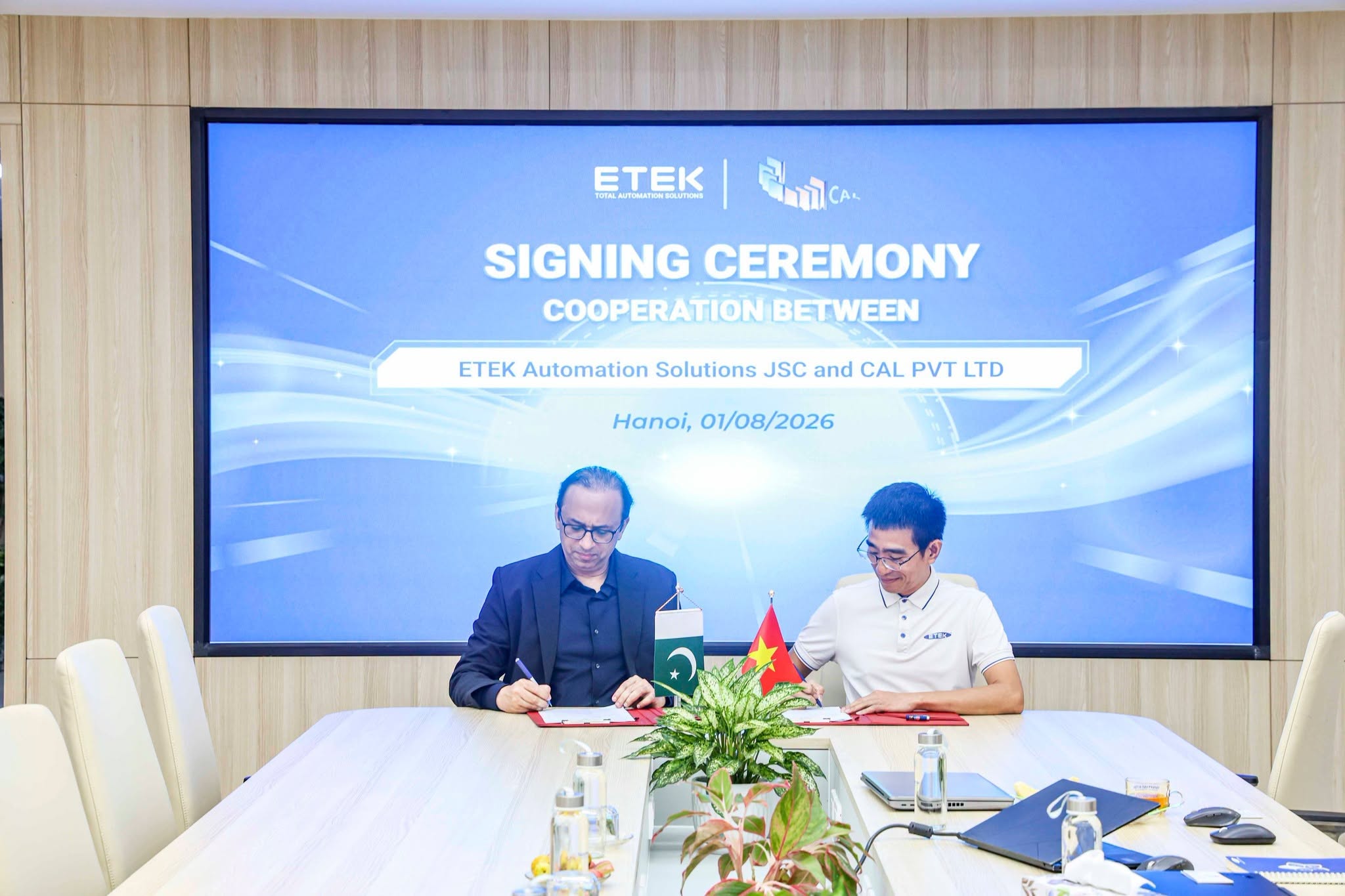 ETEK training equipment didactic equipment thiết bị đào tạo ETEK ký kết hợp tác với CAL PVT LTD (Pakistan), mở rộng hợp tác quốc tế trong lĩnh vực thiết bị đào tạo kỹ thuật Made in Vietnam