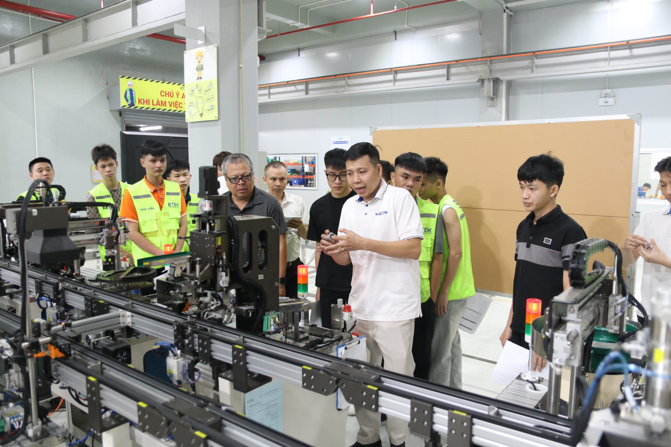 didactic equipment thiết bị đào tạo training equipment etek chương trình đào tạo tại doanh nghiệp ETEK